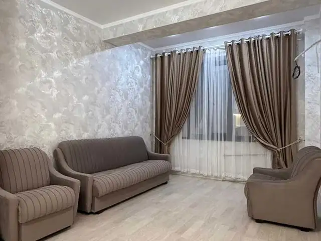 2-комн. квартира, 3 этаж, 70м², Перекрёска северный, Душанбе