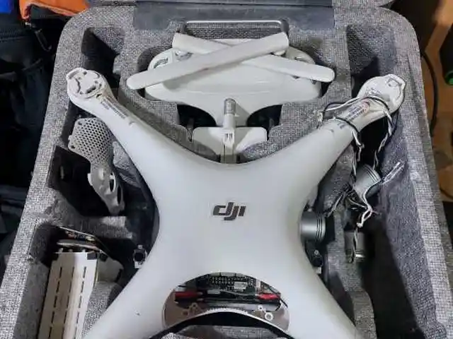 Квадрокоптер DJI Phantom 4 на запчасти, Душанбе