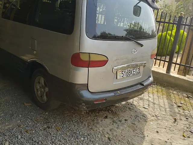 Микроавтобус Hyundai Starex 2001, Кӯлоб