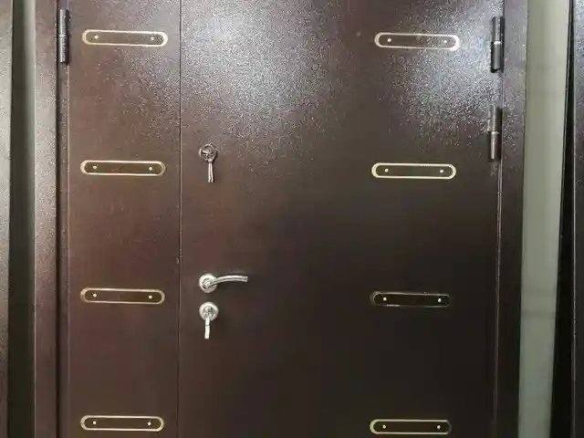 Дверь, Душанбе