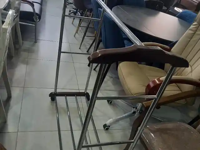 Вешалка, Душанбе