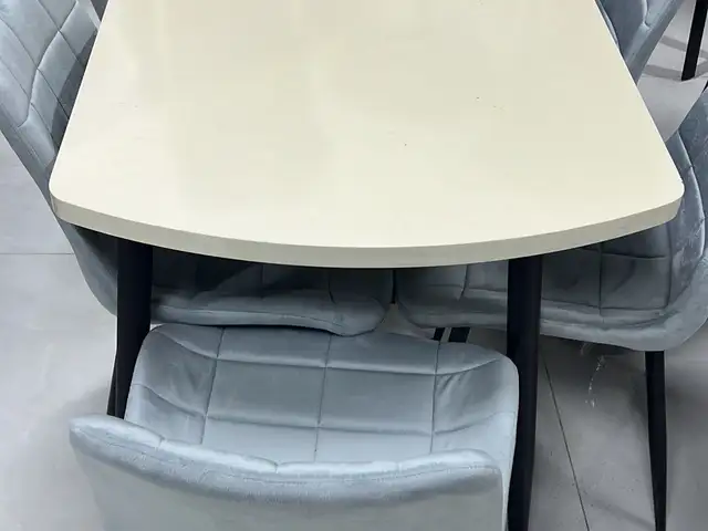 Стол и стулья, Душанбе