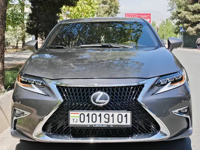 Lexus ES series