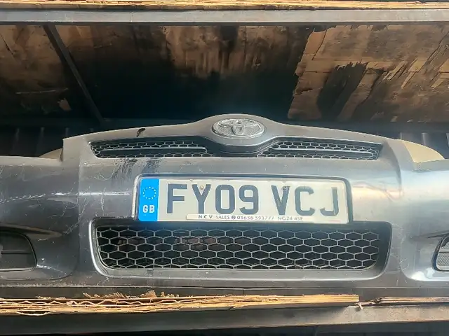 Передний Бампер Toyota Verso 2009, Душанбе