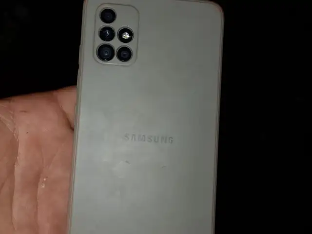 Samsung Galaxy A51, Вахдат