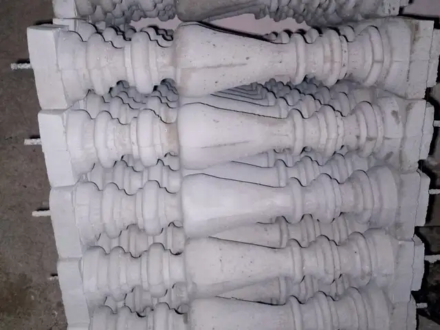 Сангхои ороиши, Ҷомӣ