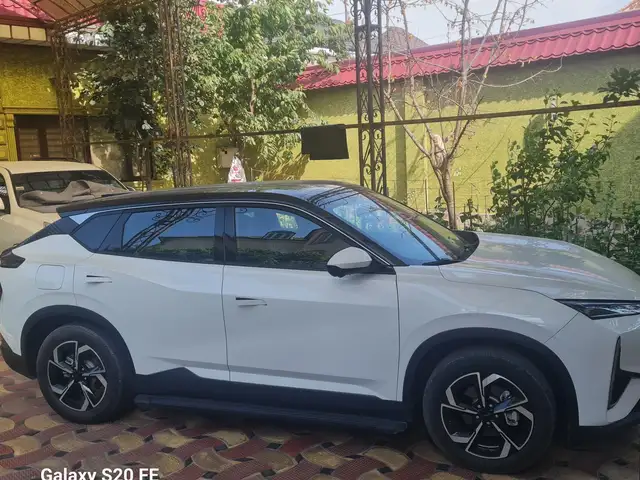 Dongfeng L7