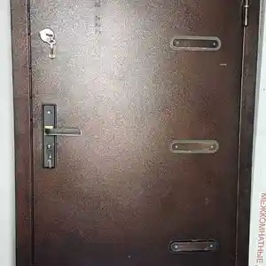 Железная входная дверь, Душанбе