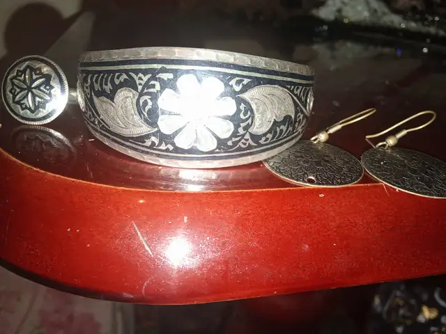 Браслет с кольцом, Душанбе