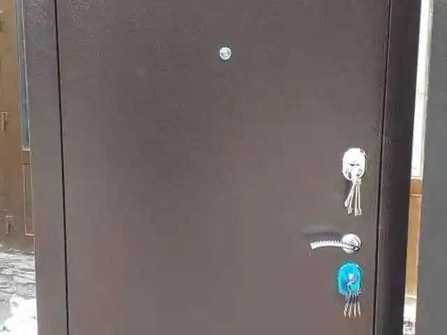 Входная дверь, Душанбе