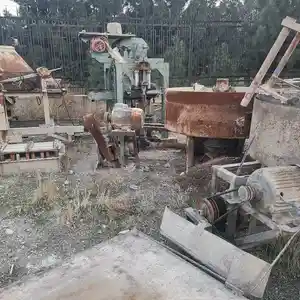 Станок для изготовление блочных кирпичей, Хуҷанд