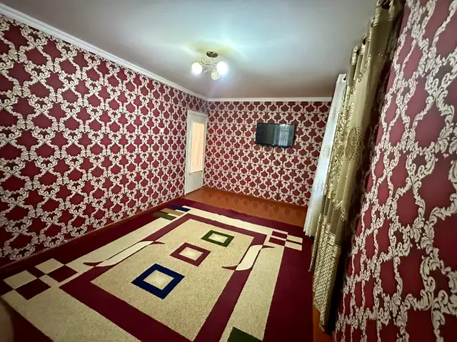 Комната в 1-комн. квартире, 1 этаж, 50м², 103мкр, Душанбе
