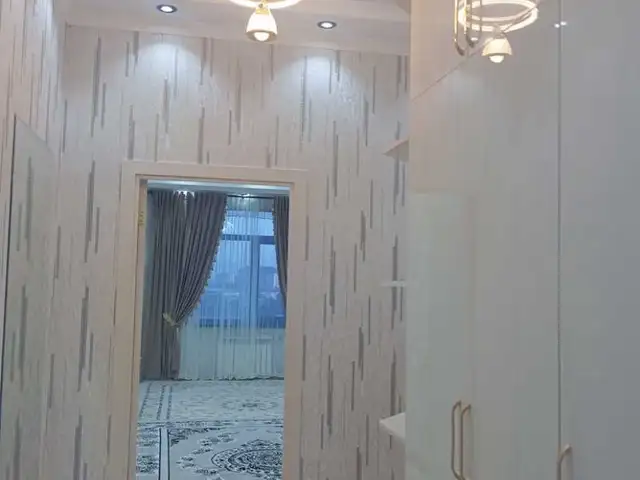2-комн. квартира, 5 этаж, 70м², 33 мкр, Душанбе