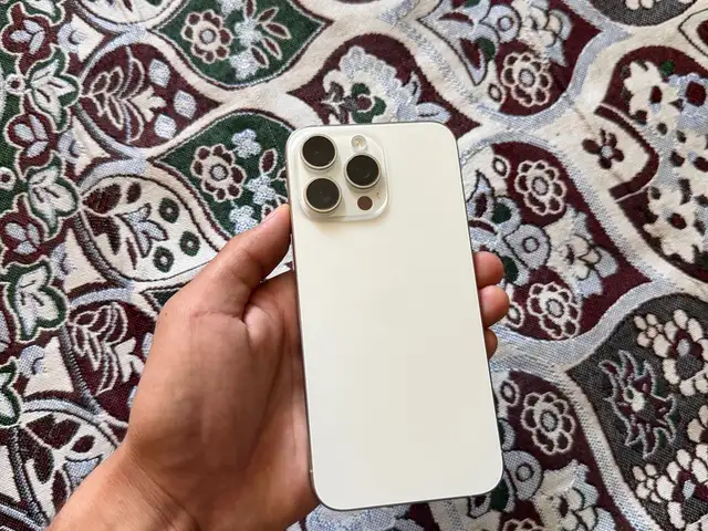 Apple iPhone 15 Pro Max, 256 gb, White Titanium, Душанбе