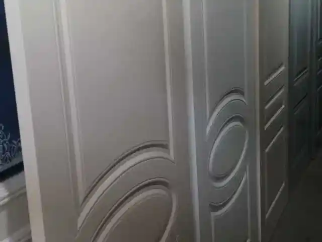 Дверь, Душанбе