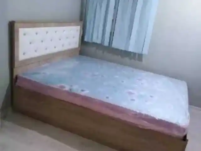 Двуспальная кровать, Душанбе