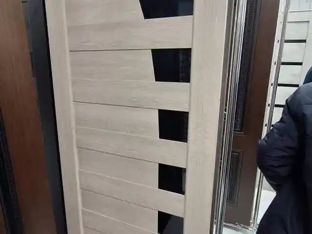 Дверь, Душанбе