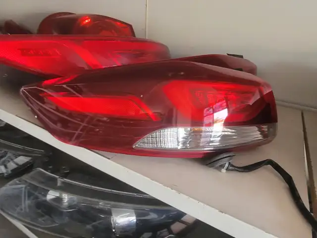 Стоп фара от Hyundai avante, Хуҷанд