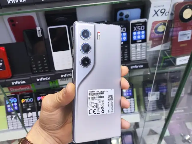 Tecno Camon 40 Pro 8+8/256gb, Душанбе