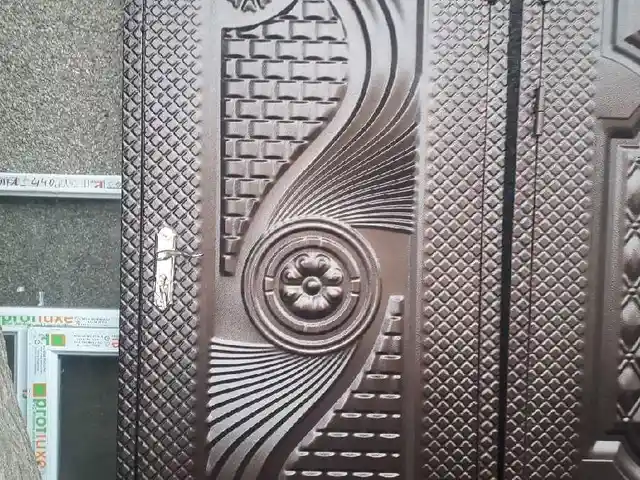 Железная дверь, Душанбе