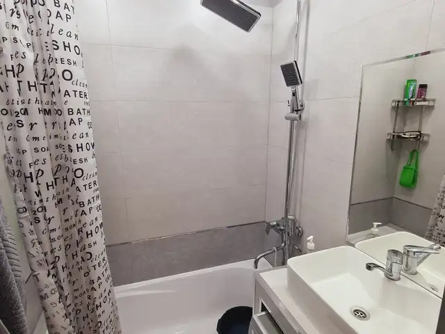 5-комн. квартира, 3 этаж, 118 м², 4мкр, 6 дом, Турсунзода - 8