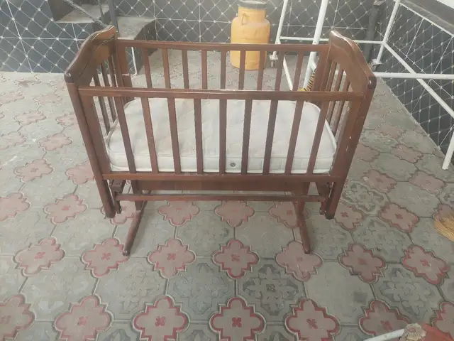 Колыбель с матрасом, Канибадам