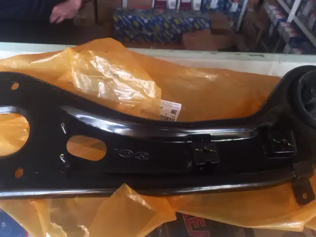 Рычаг Hyundai Santa Fe 2012-18, Душанбе