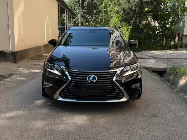 Lexus ES series