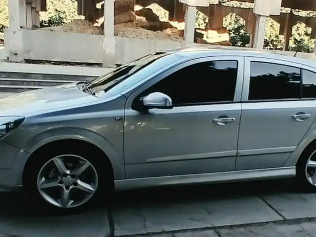 Opel Astra H