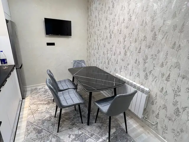 Стол и стул, Душанбе