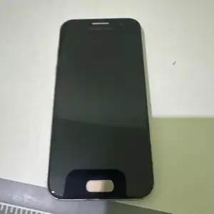 Samsung Galaxy А3, Истаравшан