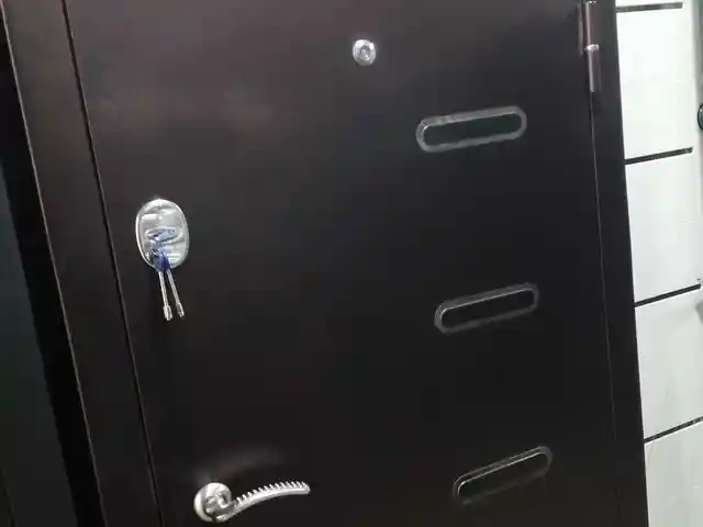 Дверь, Душанбе