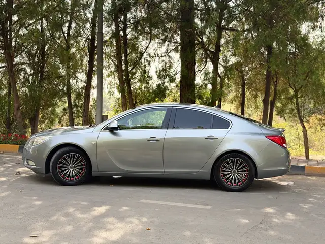 Opel Insignia, 2012, Душанбе - 9