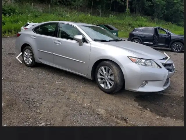 Lexus ES series