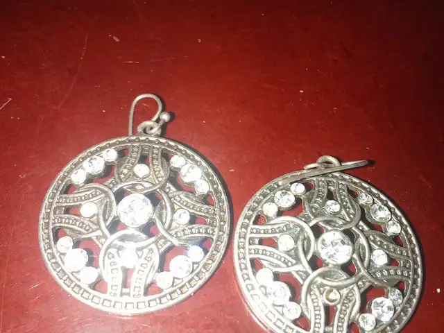 Серьги, Душанбе