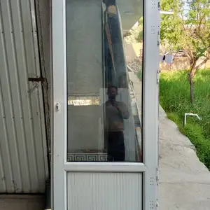 Окна и дверь, Худжанд