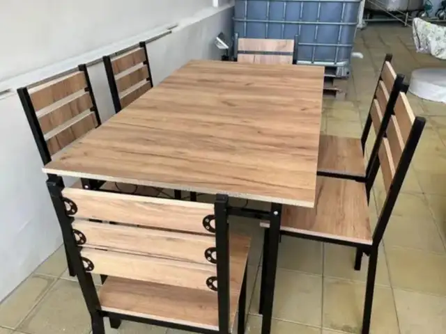 Стол и стулья, Душанбе