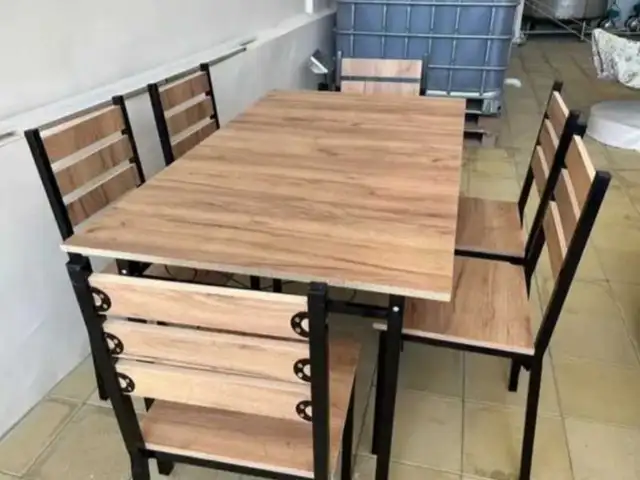 Стол и стулья, Душанбе
