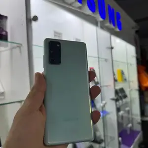 Samsung Galaxy S20 FE, 128gb, Турсунзаде