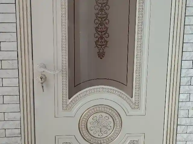 Дверь, Душанбе