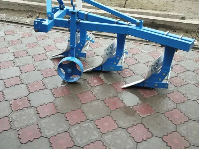 Плуг, Худжанд