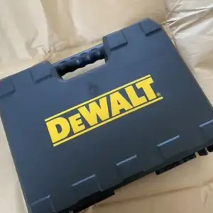 Дрель шуруповерт dewalt. DCD771D2, Ашт
