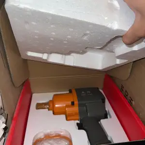 Болтовёрт барои дулан, Душанбе