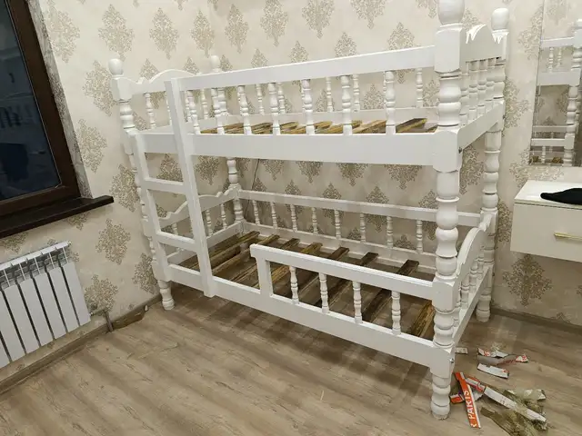 Двухъярусная кровать, Душанбе