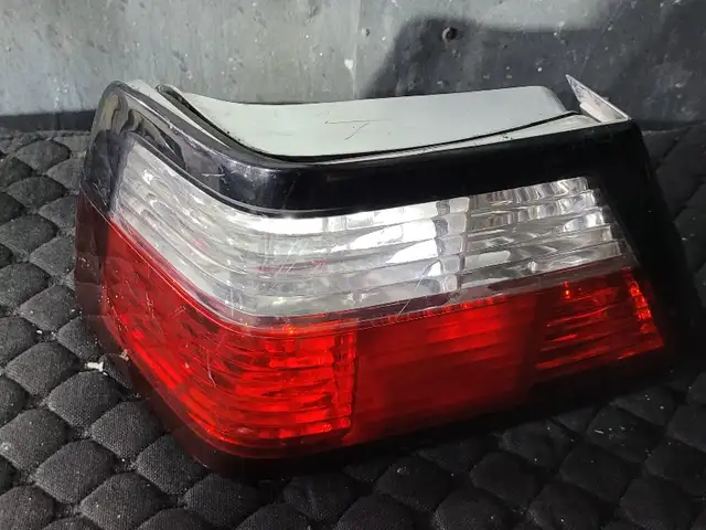 Фонарь на Mercedes, Худжанд