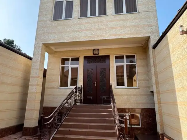 2-этажный, 4 комнатный дом, 250 м², Зелёный Базар.Школа-35. Чахон Ака., Душанбе