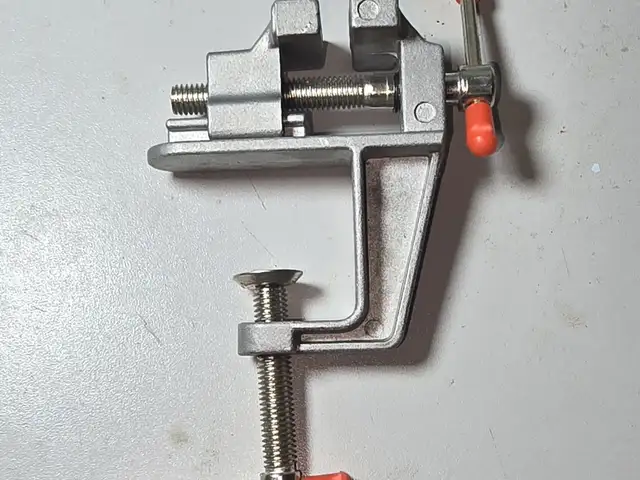 Тиски, Бохтар (Курғон-Теппа)