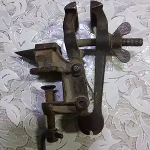 Тиски, Худжанд
