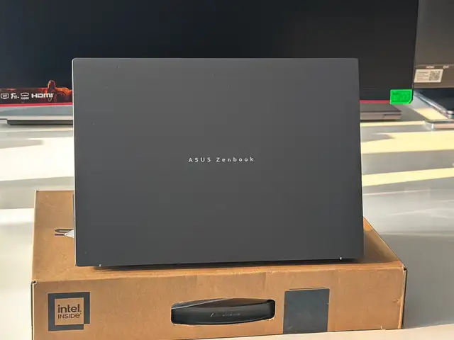 Ноутбук Asus Zenbook Ultra 9 32/1Tb, Хуҷанд
