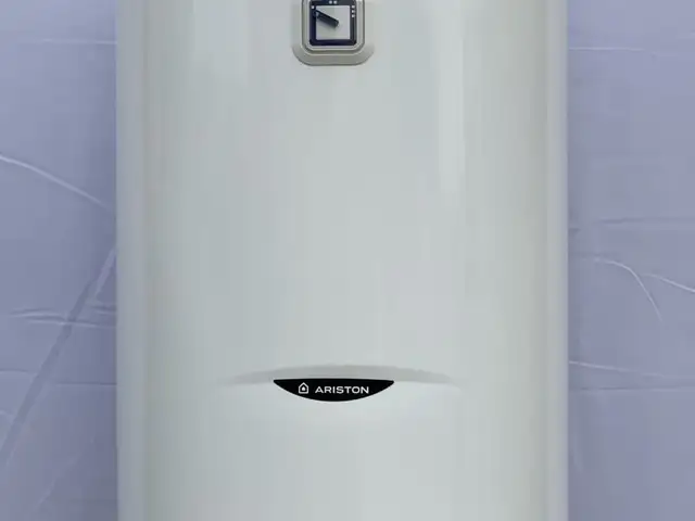Водонагреватель Ariston 80л., Душанбе